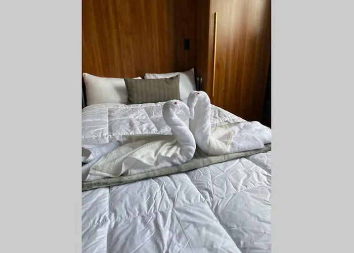 Apartment 3e-cozy! Micro Minutes From Shadyside, Sleeps 1 *